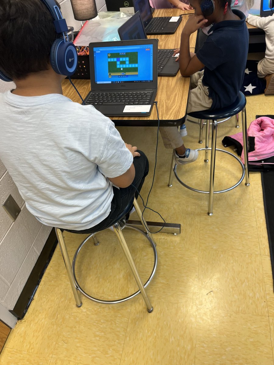 MsSalsingerTech's tweet image. Using @kodable to sharpen our coding skills in 1st grade! #coding #code @MetroSchools @MNPSLearningTec