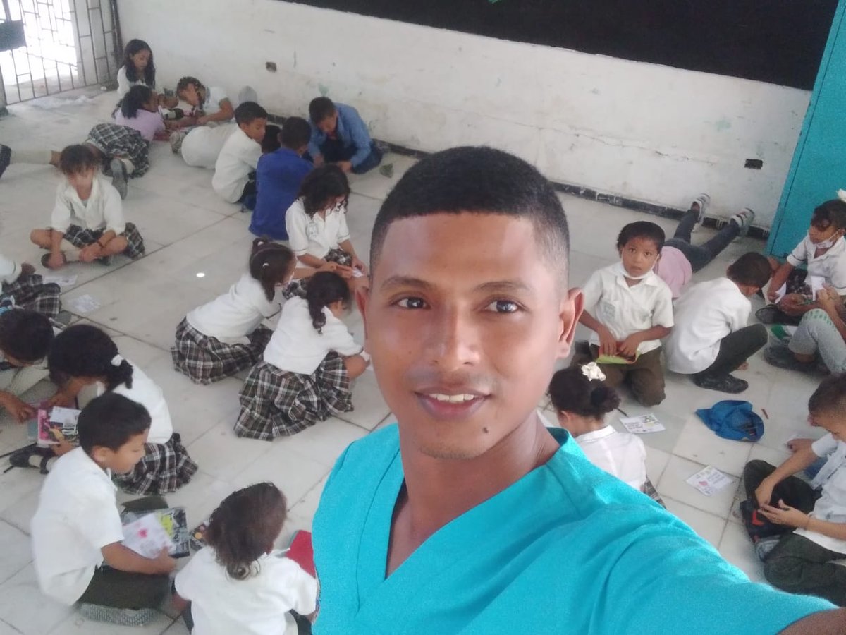 jesus17mp's tweet photo. El trabajo del niño es equivocarse y aprender.
El mio es hacerlo sentir capaz y feliz todos los días. @MelfyDiaz @CreoUnimag @Unimagdalena https://t.co/1dStAUSKFM