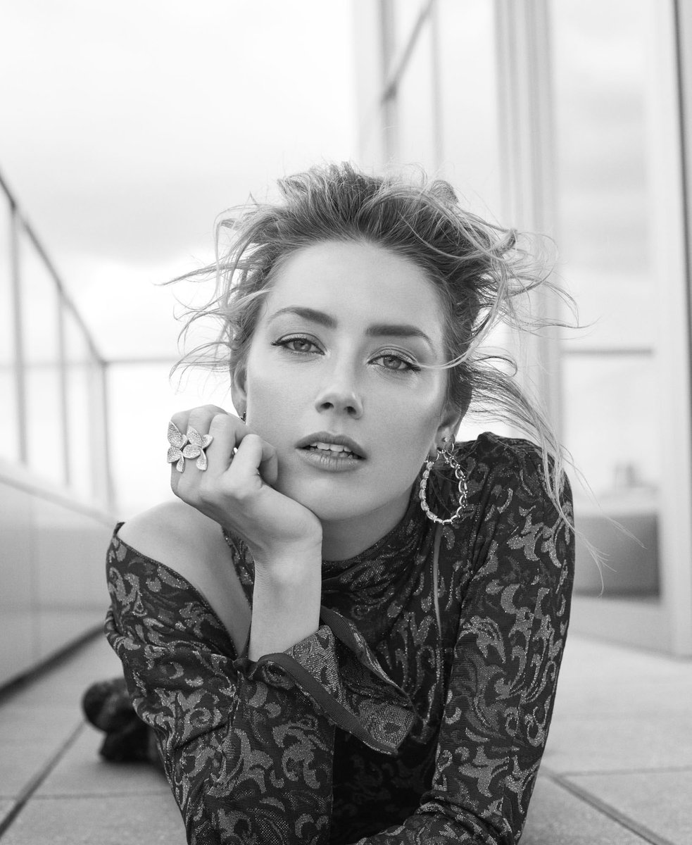 lovingheard's tweet photo. some more of the instyle outtakes of amber heard as seen on the cover italy’s F magazine this month https://t.co/iPTtkDtbgz