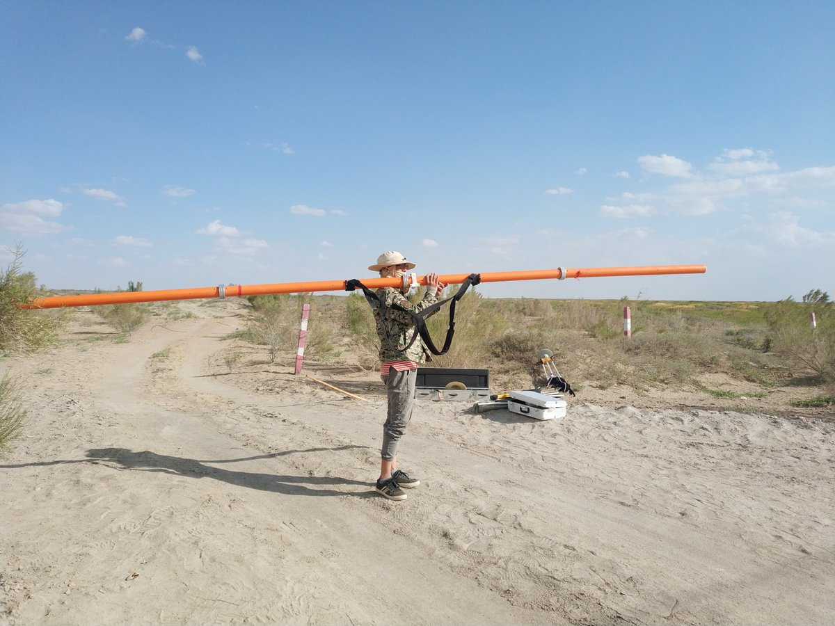xionumuse's tweet photo. #ecohydrology #hydrology #filedwork #soil #environment I like filedwork, it's interesting. https://t.co/ie9o7wlp7s