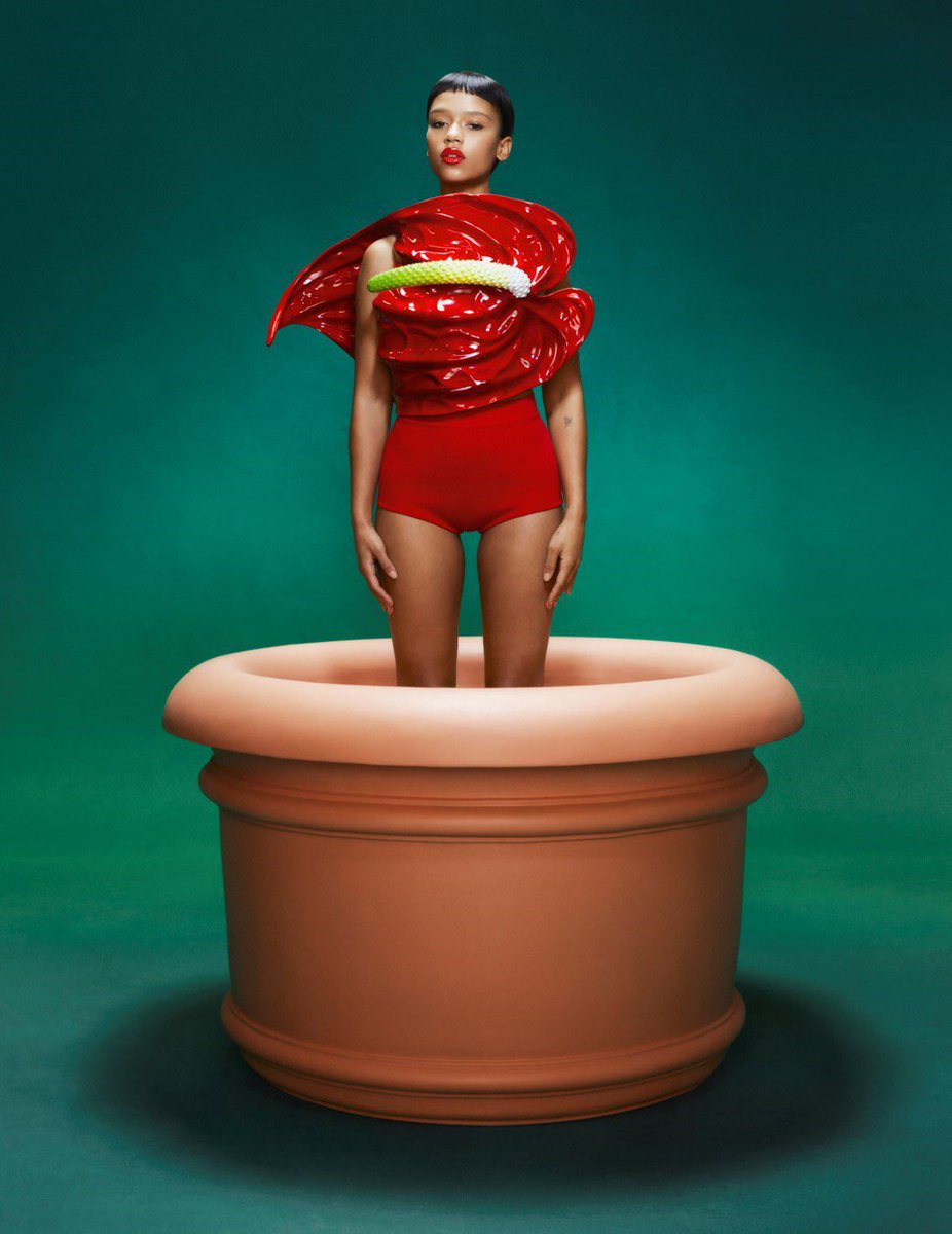 StreetFashion01's tweet image. Taylor Russell for DAZED!