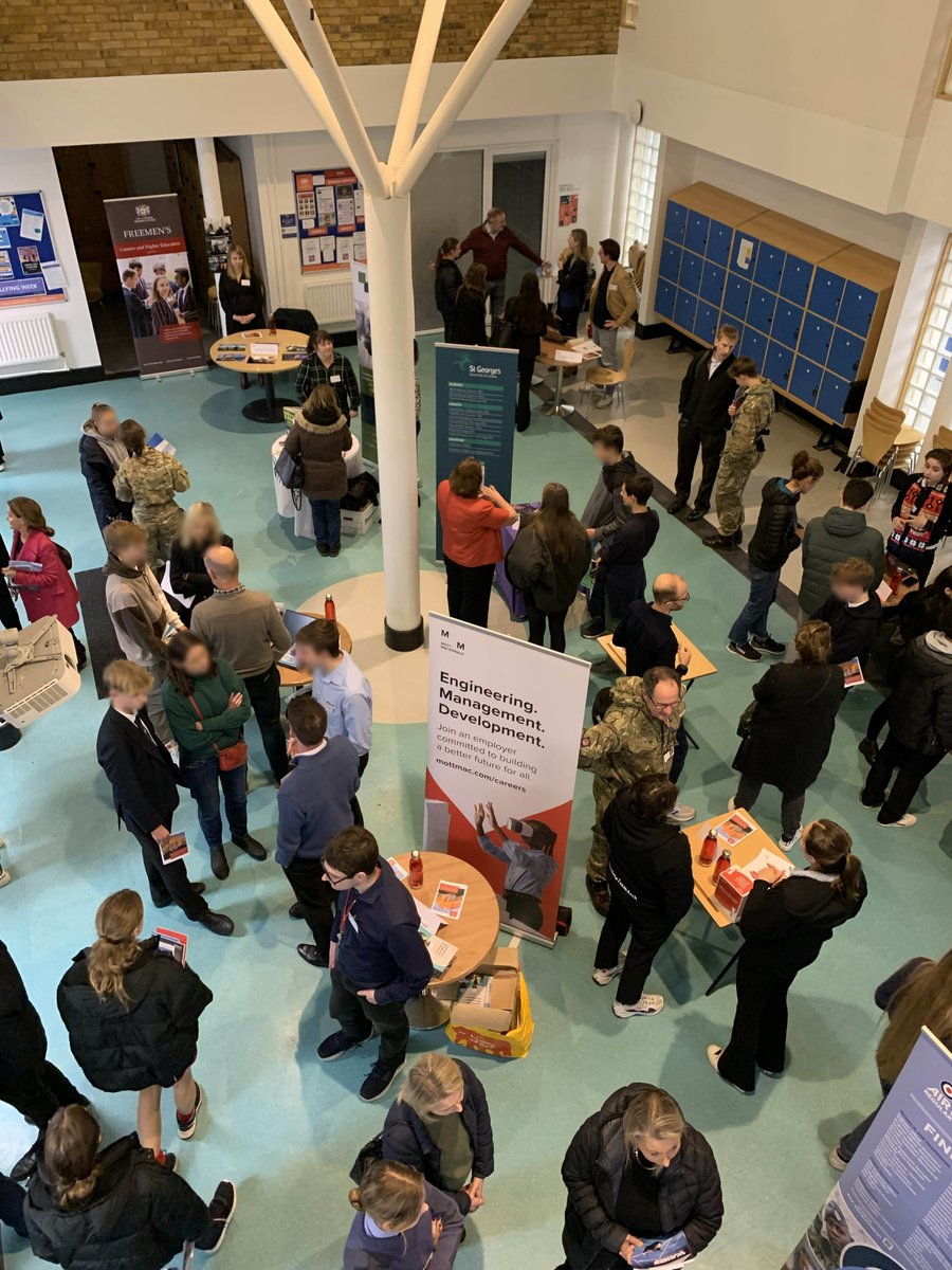 HelloFreemens's tweet photo. Last week Freemen's welcomed more than 250 young people and their parents to the Future Pathways Fair for some insights into careers and university courses. A huge thank you to all those that took part. 

#lovefreemens #freemenscareers 

@FreemensCAP https://t.co/wMXqSSXRUM