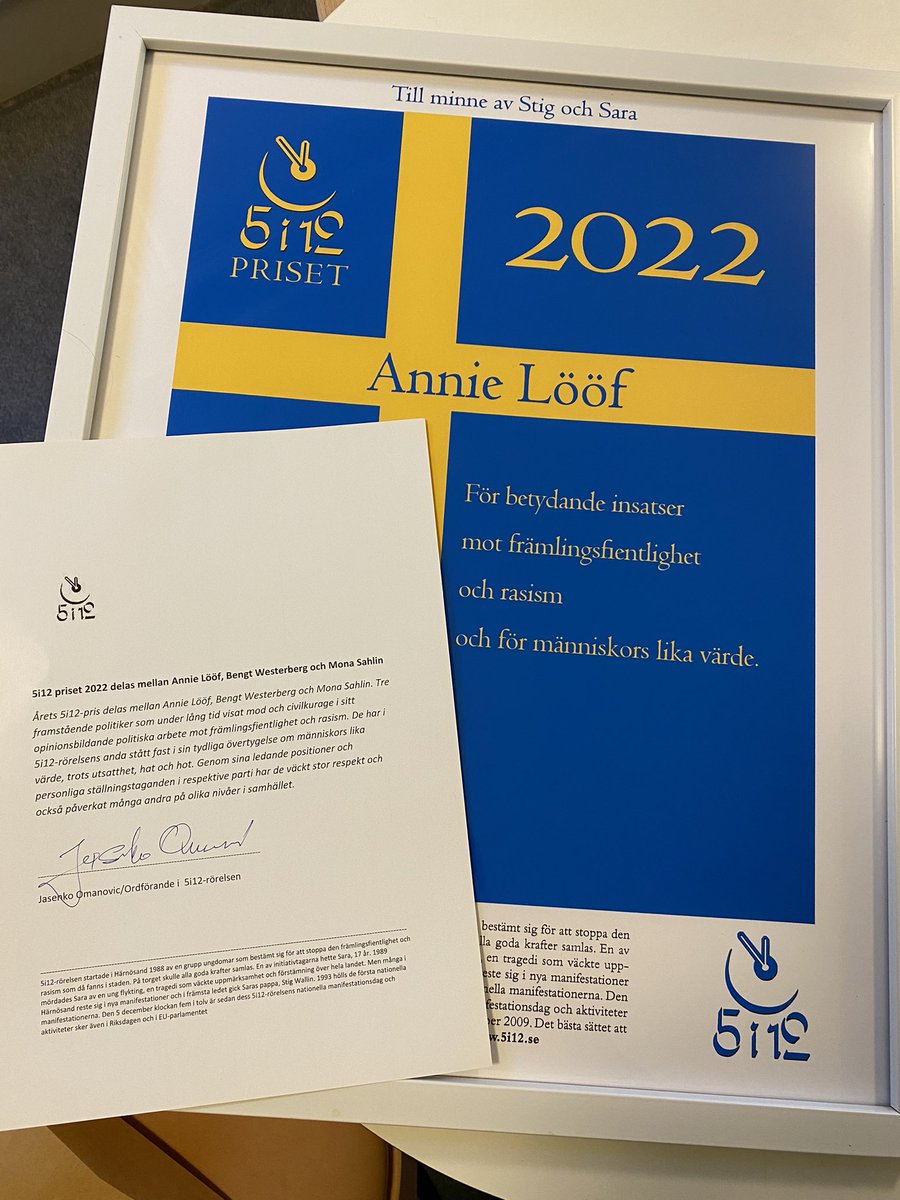 Jag är så hedrad över att idag ha tagit emot 5i12-priset tillsammans med Mona Sahlin och Bengt Westerberg, som också får årets pris. ”För betydande insatser mot främlingsfientlighet och rasism och för människors lika värde.” Tack!

Läs längre på FB: m.facebook.com/story.php?stor…