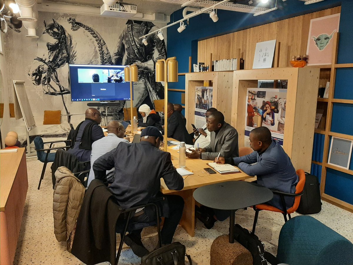 expertisefrance's tweet photo. Cette semaine se tient la 1e activité de la facilité #DATAFID sur l'économie numérique : des cadres des administrations fiscales de Côte d'Ivoire et du Sénégal sont en visite d'études en 🇫🇷 pour appréhender comment les géants de l'économie numérique peuvent contribuer à l'impôt. https://t.co/MvifjFP0bS
