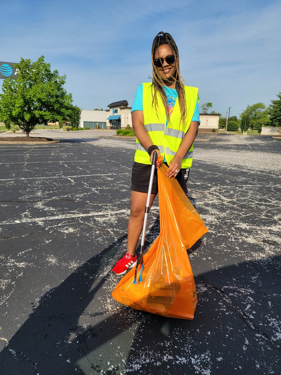 KeepCB's tweet image. JESSICA HAS BEEN OUT FOR MONTHS PICKING UP LITTER AT HER DAD'S ,📢💚👀👀✌️ ADOPT-A-SPOT!!👍👏👏🦺🌳 📢📢WE HAVE FABULOUS VOLUNTEERS IN OUR GREAT CITY!!❤️👍👍👏👏👏👀📢