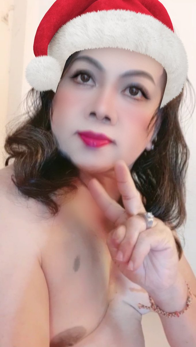 62Huynh's tweet photo. Mery Christmas 2022❄🎅🎄☃🎁 https://t.co/NwQkgjRqUG