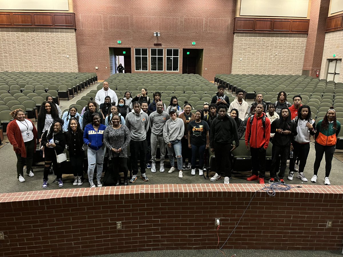 Convicting Conversation on Commitment from @danicraft_ . Thank you for sharing with us today! <a href="/bham_fca/">Greater Birmingham FCA</a> <a href="/huffman_ad/">Huffman High School Athletics</a> <a href="/_VikingsBball/">Huffman Basketball</a> <a href="/huffman_vikings/">Huffman Lady Vikings</a> <a href="/HuffmanFBALL/">Huffman Vikings Football</a> <a href="/CoachMarlonBush/">Marlon Bush</a> <a href="/coach_mccray00/">Coach McCray</a> <a href="/kepjohnson32/">Kevin Johnson</a> <a href="/_CoachDunn/">Blessing Dunn</a>