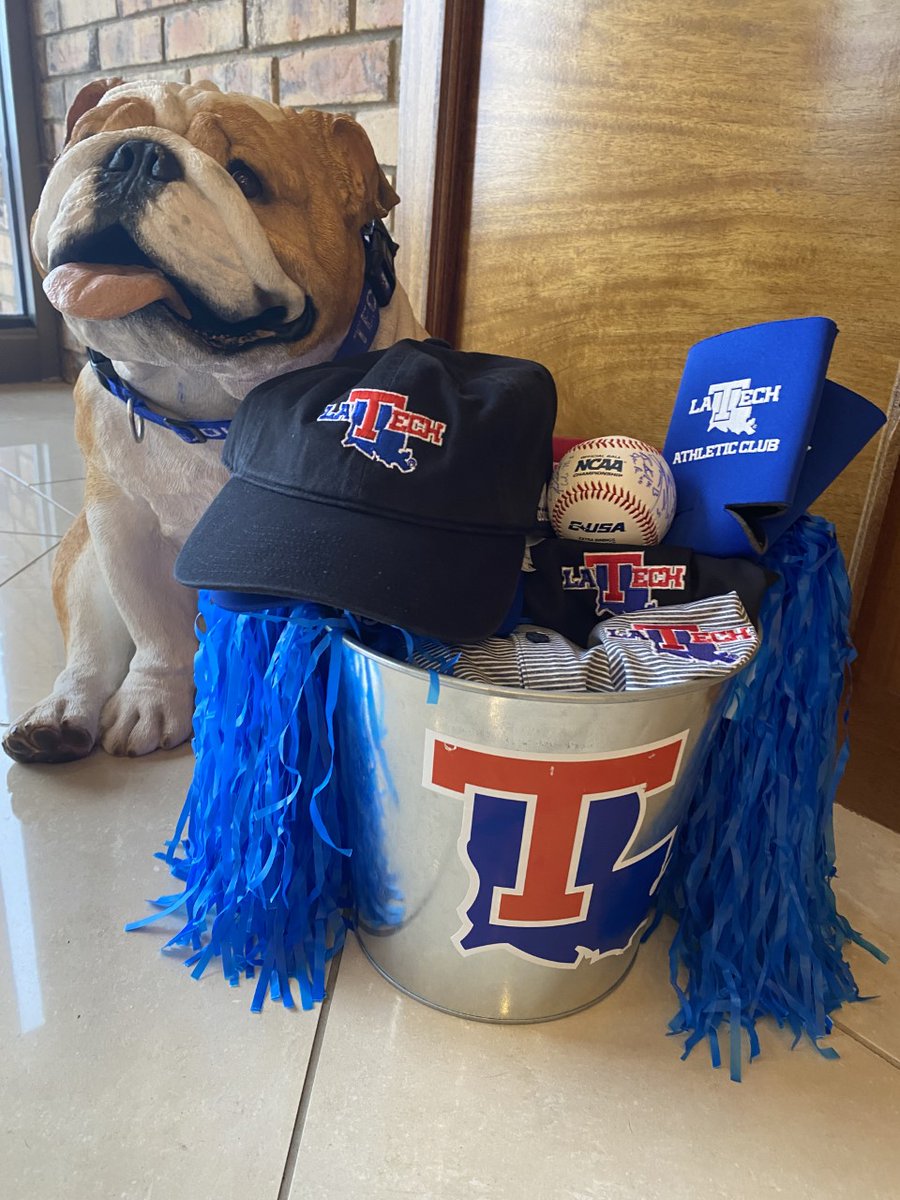 LATechChampRes's tweet photo. It's the last day of November and the last day of LTAC Appreciation Month... but we want to give you one more chance to win! Comment #LTACSaysThanks to win one last bucket with exclusive Adidas Coaches gear, a signed baseball, and more! #LTACSaysThanks https://t.co/O6Kd2QkNE0