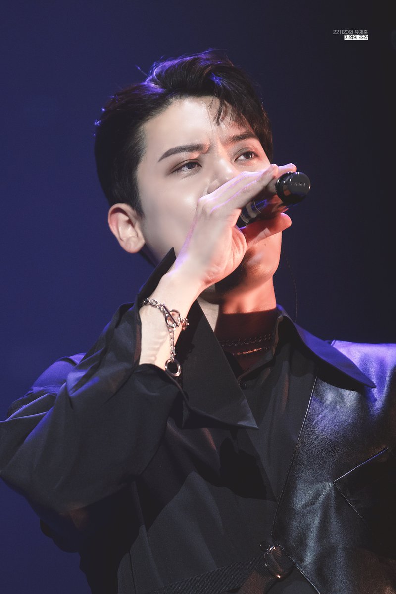 piece_mxx's tweet photo. 221120 라포엠 단독 콘서트 [LA POEM SYMPHONY] - 서울
유채훈 1pic.
#라포엠 #유채훈

진실의 미간 https://t.co/qOPHdK1qIF