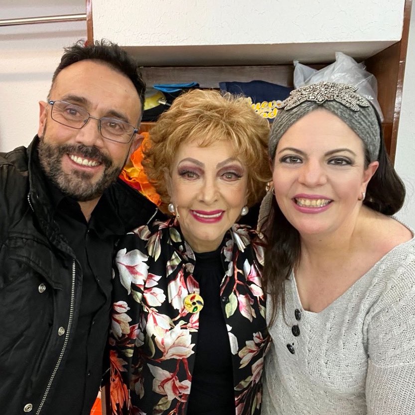 LAURAJERKOV's tweet photo. Con @normalazarenomx y Ricardo de la Parra #actriz #actress #actress #clown #laurajerkov #teatro #cine #television #radio #catedratica #docente #maestra #maestradeactuacion #instapicture #instagood #instapic #photo #photography https://t.co/yCHTqBiiMr