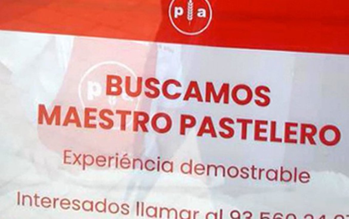 harryelsocio's tweet photo. 7.500 euros de multa por poner este anuncio. Imagínate si llega a poner “Buscamos Maestra Bollera”. https://t.co/L9uRUWuPNx