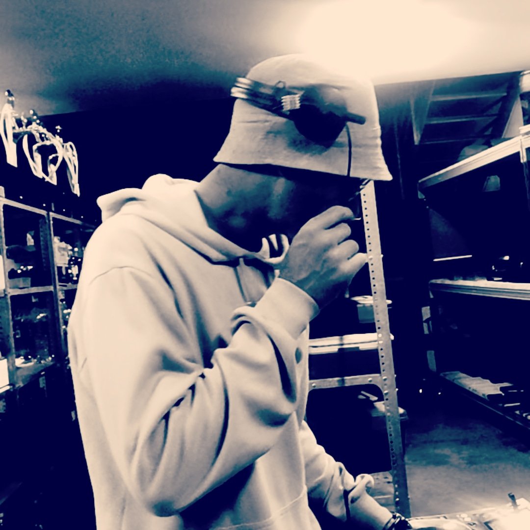 Busik_DeepHouseSouthAfrica tweet media