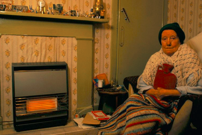 latimeralder's tweet photo. Chilly night coming, Grandma!
Clear skies, no wind.
Enjoy your cheerful fire while you can
Won't be long before the caring folk from #JustStopGas (ex 'The #Conservative Party') will be round with an axe to destroy it.
To 'Save the World' with #NetZero, of course. https://t.co/qREfTKT6Fh
