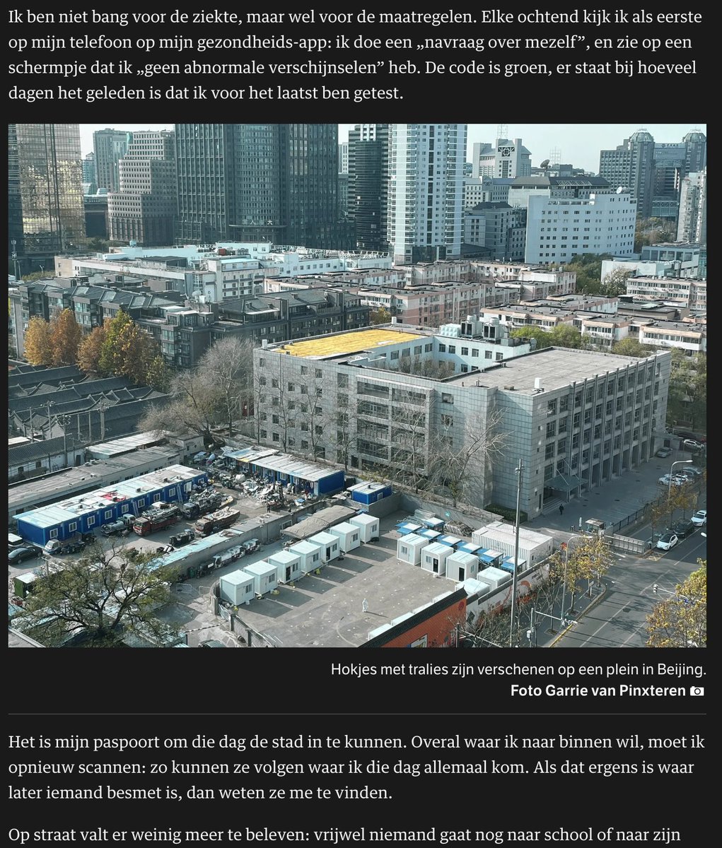 DaanDeWit's tweet photo. Chinacorrespondent NRC: ‘Ik ben niet bang voor de ziekte, maar wel voor de maatregelen.’

https://t.co/miq8GqVeKL

'Het is mijn paspoort om die dag de stad in te kunnen. Overal waar ik naar binnen wil, moet ik opnieuw scannen: zo kunnen ze volgen waar ik die dag allemaal kom.’ https://t.co/H2kHgifG2T