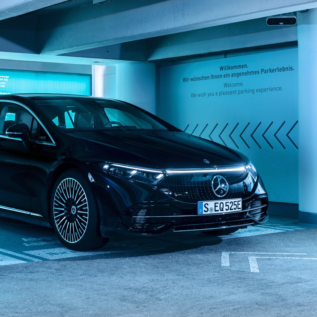 BoschGlobal's tweet photo. 🅿️🚘 Laying the foundation for making highly #automated and driverless #parking more widely available: The automated valet parking system, which we developed together with @MercedesBenz, has been given official approval for commercial use in Germany. More: https://t.co/qcT91insjE https://t.co/TMyXB7c2uy