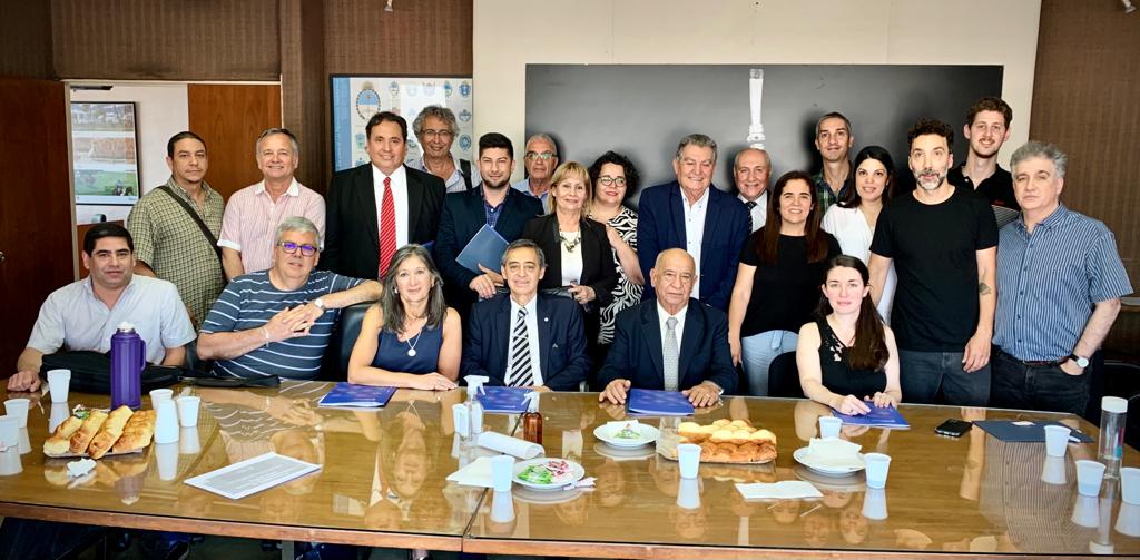 CAMargentina's tweet photo. QUEDÓ CONSTITUIDA LA MESA DE TURISMO COOPERATIVO, MUTUAL Y COMUNITARIO

Sucedió el pasado 24 de Noviembre pasado, en el Ministerio de Turismo y Deportes de la Nación. ‼️

Enterate de más en: https://t.co/wSadmSDGKD https://t.co/9SyofK3pI4