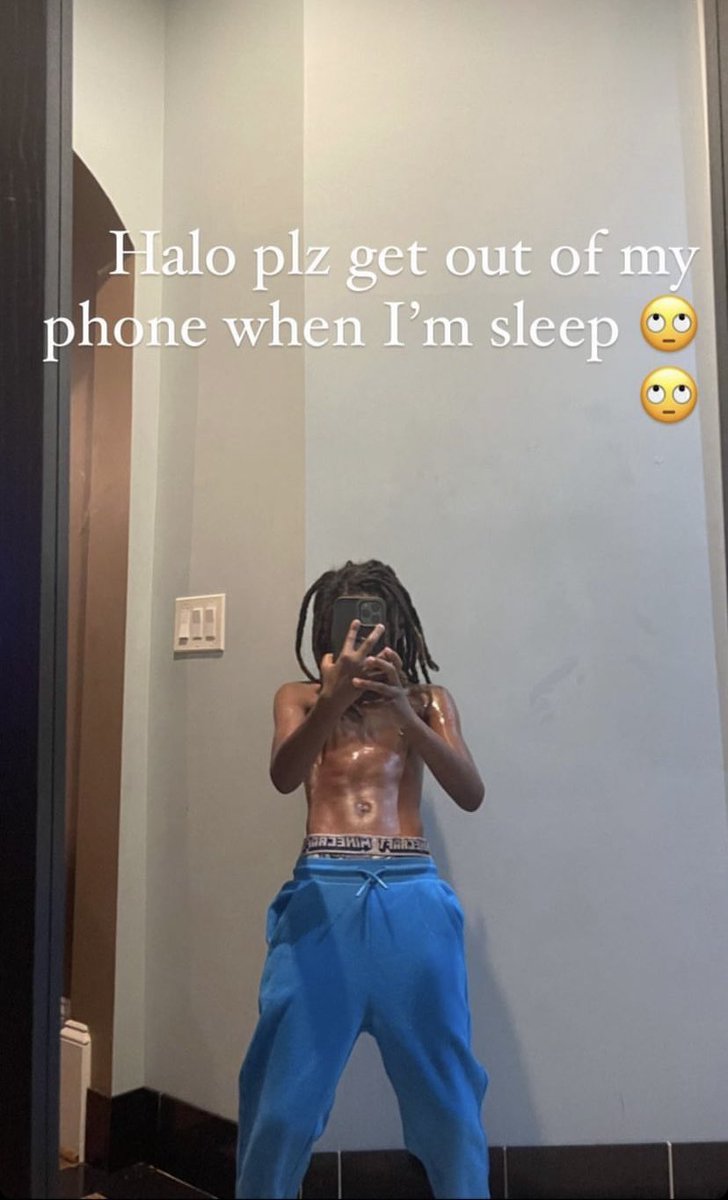 2chainz's tweet photo. Y’all tell Halo stop playin 😂 https://t.co/6RkFetiMFe