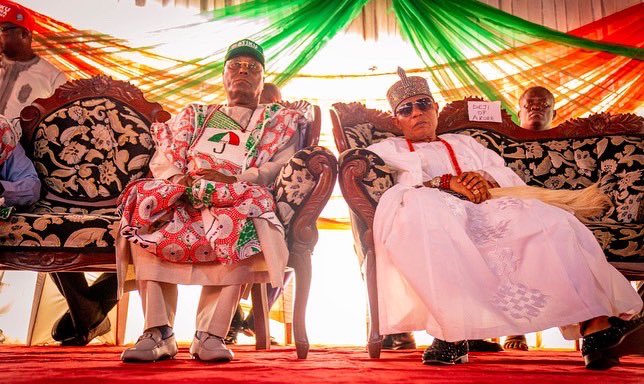 atiku's tweet photo. It was my honour and pleasure to lead my team to the palace of Deji of Akure, Oba Aladetoyinbo Aladelusi, Odundun II. I am even more pleased with his kind speech, &amp; my promise to him is that Akure and the whole of Ondo state will not be left behind in our plan to Recover Nigeria. https://t.co/81vKmFIcPv