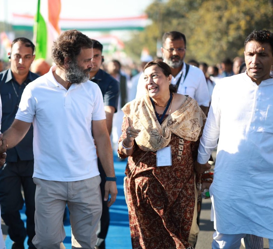 archanaj_mp's tweet photo. आओ साथ, कदम से कदम मिलाएं!
मिलकर देश जोड़ें, नया #भारत बनाएं!
#BharatJodoYatra https://t.co/SMjWiuMnJ2