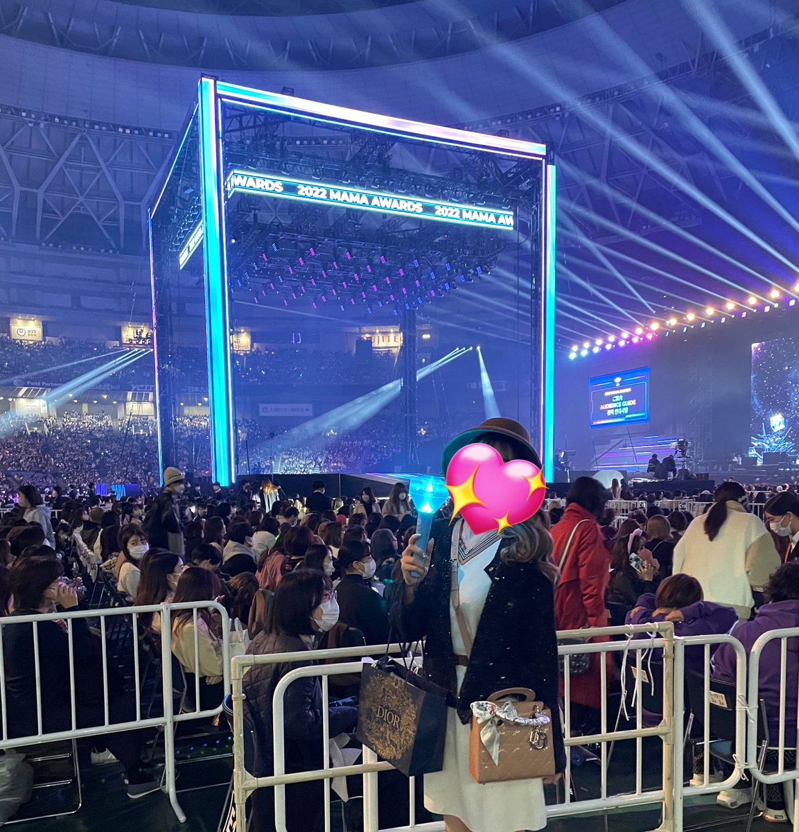 asasjune's tweet photo. #MAMA2022 🏆✨💗

昔からMAMAの雰囲気が好きで
大阪で行けたのエモかった🥹
なんか懐かしい気持ちなった😌

ぶるぴん会いたい💭 https://t.co/QttdN7NIkj