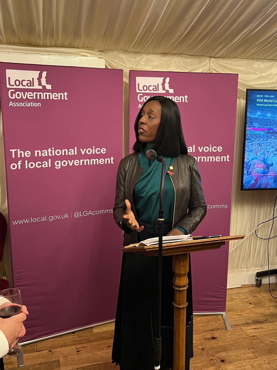 NALC_chair's tweet photo. At the @LGAcomms parliamentary reception last night. Great catching up with Baroness Jane Scott, @Tanni_GT, @FloEshalomi and @Lee4NED. 1/2
#ThankYouLocalGov https://t.co/B1CS3kgVjx