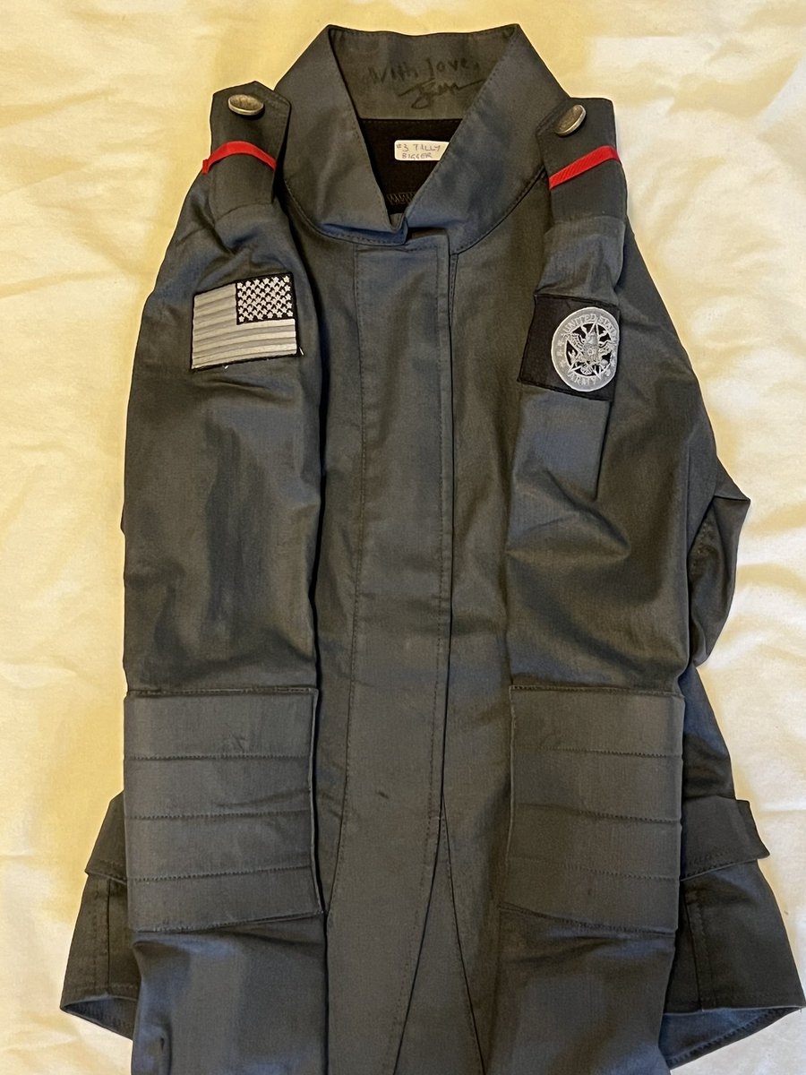 Thank you <a href="/JessLauraSutton/">Jessica Sutton</a> <a href="/Smiles_4_Change/">Smiles4Change</a> for the chance to win Tally’s jacket.
Its especially memorable since my birthday was Oct 13.
#MotherlandFortSalem 
#smiles4change
#SaveMotherlandFortSalem