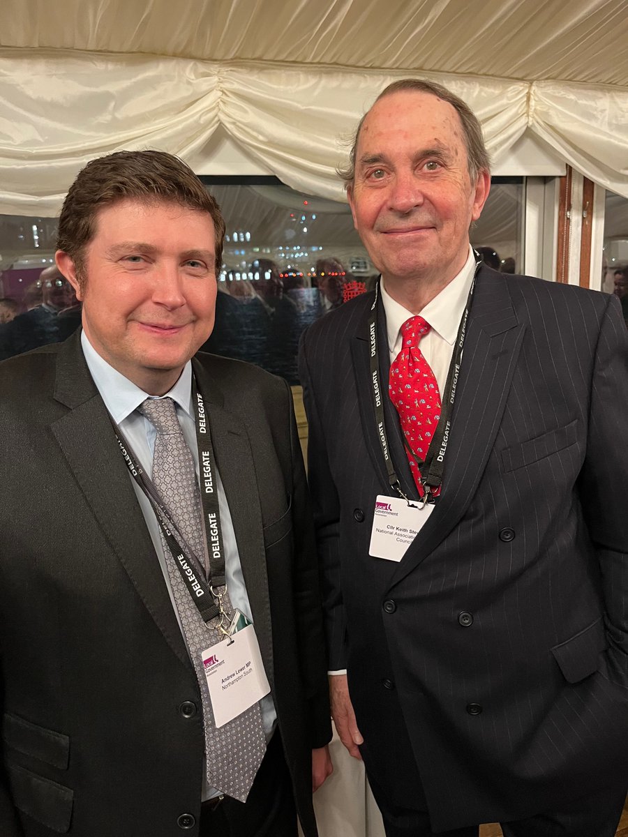 NALC_chair's tweet photo. Here are some more snaps from the @LGAcomms parliamentary reception last night. Thrilled to grab some time with @OvertonMarianne, Lord Richard Best, @JGJamieson and @ALewerMBE. 2/2
#ThankYouLocalGov https://t.co/FR2NiQ1mV4