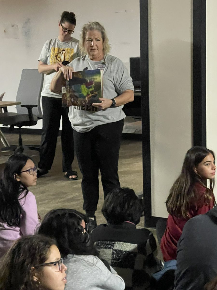 What do you do in middle school when the power goes out and technology is not available? You go old school with your team #crjh2022 #achristmascarol #charlesdickens #industrialrevolution <a href="/katyisd/">Katy ISD</a> <a href="/CincoRanchJH/">Cinco Ranch Junior High</a>