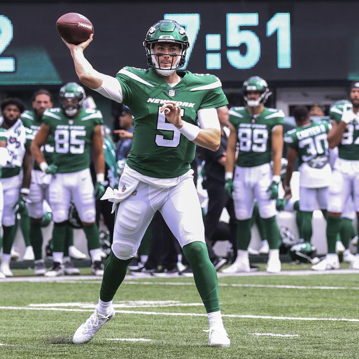 On Twitter Will The Jets Ever Wear Their Green Jerseys on-twitter-will-the-jets-ever-wear-their-green-jerseys