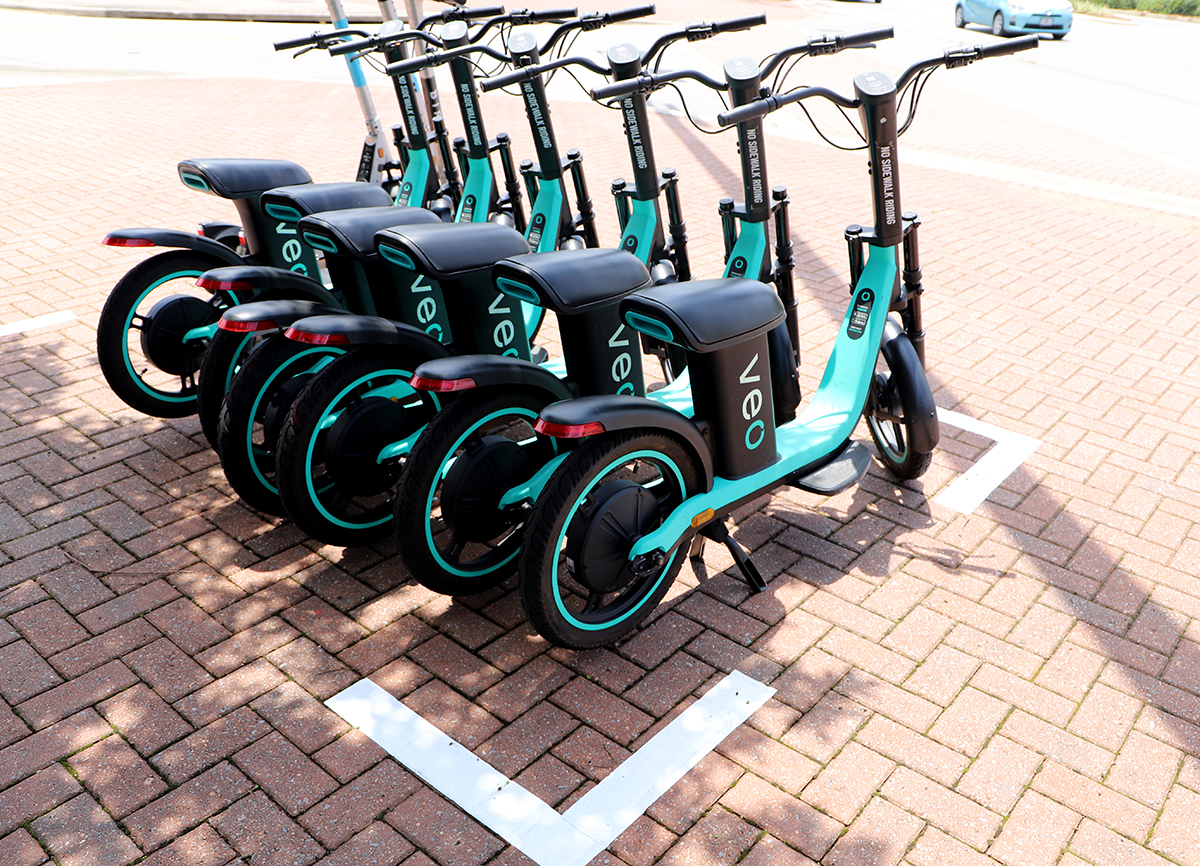 🅿🛵❗Attention shared e-scooter users in downtown Pensacola: Starting Dec. 7, e-scooters in the downtown core/required parking zone MUST be parked in a designated e-scooter parking corral when ending a trip. Please see map for details. ℹ Learn more: bit.ly/3ViUfOw