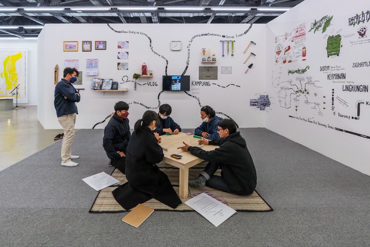 Playing Domino before talk about bla bla bla…
-
The Pos Ronda Project, Komunitas Gubuak Kopi, 2022
-
Masih berlangsung sampai 21 Januari 2023
di ARKO Art Center, Seoul