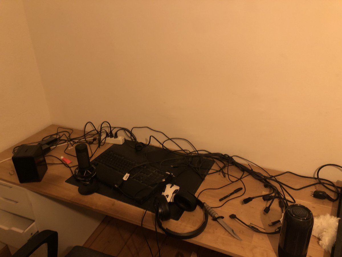 L0811J's tweet image. Rate my pc setup #rate #livechanging #love