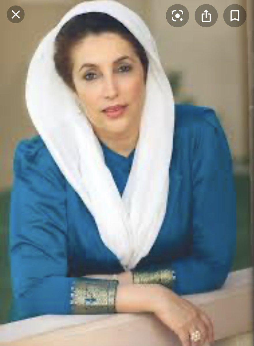 fawadppp's tweet photo. 1997 کے الیکشن میں بے نظیر بھٹو شہید کے جیالے یہ نعرہ لگا کر بی بی کو ڈھارس دیا کرتے تھے۔ 

غم نہ کر بے نظیر 
ہم تیرے شاہ نواز، ہم تیرے مرتضی https://t.co/IE3cwcDPII