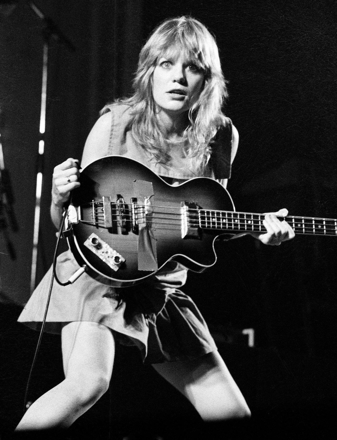 A very happy birthday to fabulous bassist tina weymouth    