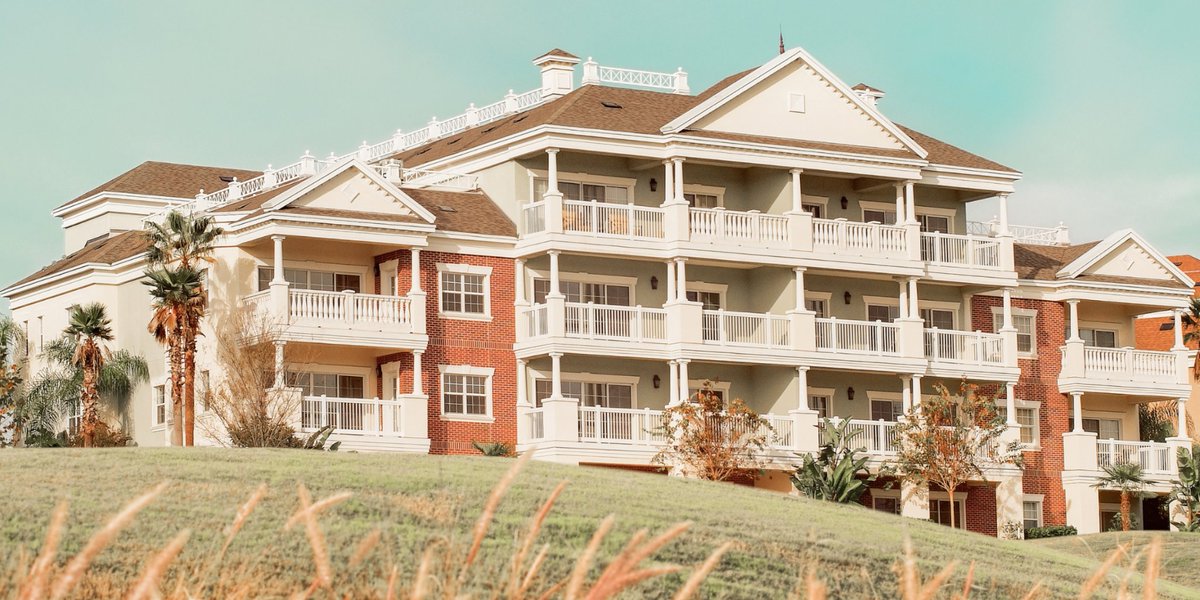 📍 WorldMark Reunion 

This family getaway is an exclusive 2,300-acre resort located within a few miles of Walt Disney World, Universal Orlando, and the area’s best shopping. 

🎢 Ways to wander in Orlando: wy.ndh.am/3UhxRDH