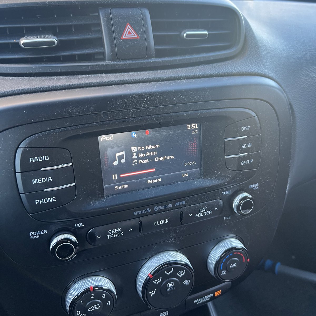 awlivv (very hot) on Twitter: "porn started playing when i got in my car"