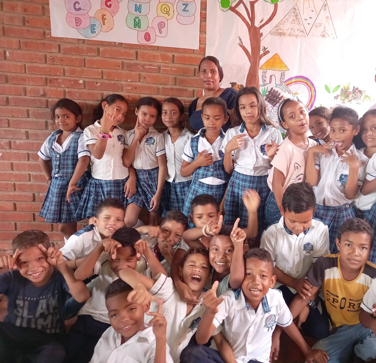 Emipalomino02's tweet photo. 🥰😍 Mi bonita experiencia.
@Melisa44544500 @liney_blanco @jesus17mp @MildreAlvarezM1 @andrea20pabon @SujeydisC @luancaji10 @Luis_10042 @LuisPoloB https://t.co/XTCHvRHB8w