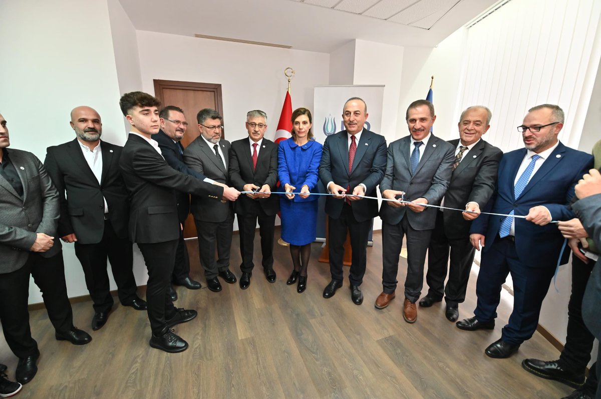 UidRomania's tweet photo. Bugün gerçekleşen UID Romanya açılışında bizleri yalnız bırakmayan başta sayın @MevlutCavusoglu , Bükreş Büyükelçimiz sayın Füsun Aramaz ve UID Genel Başkanı @KoksalKus1 ’a teşekkürlerimizi sunar UID ROMANYA Bölge Başkanımız Naci Kanbay’a yeni görevinde başarılar dileriz. https://t.co/A1acyi99Ho