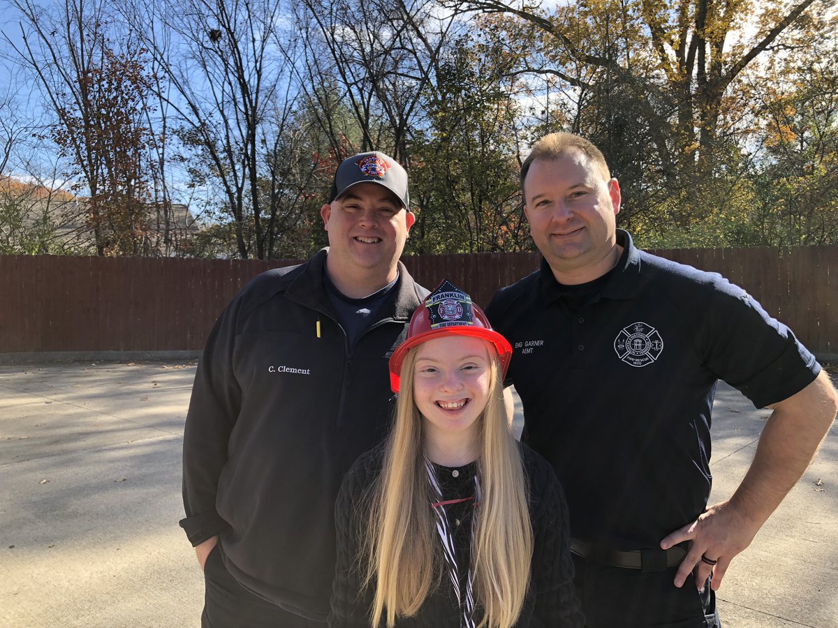 FranklinFire's tweet photo. Firefighters at Station 4 enjoyed their visit with Franklin High School Transition 2 students! The students stopped by for a station tour, apparatus demonstration, and some fire safety lessons! Thanks to teachers Megan Lechner and Leya White for coordinating the field trip! https://t.co/zKLu0AmHFj