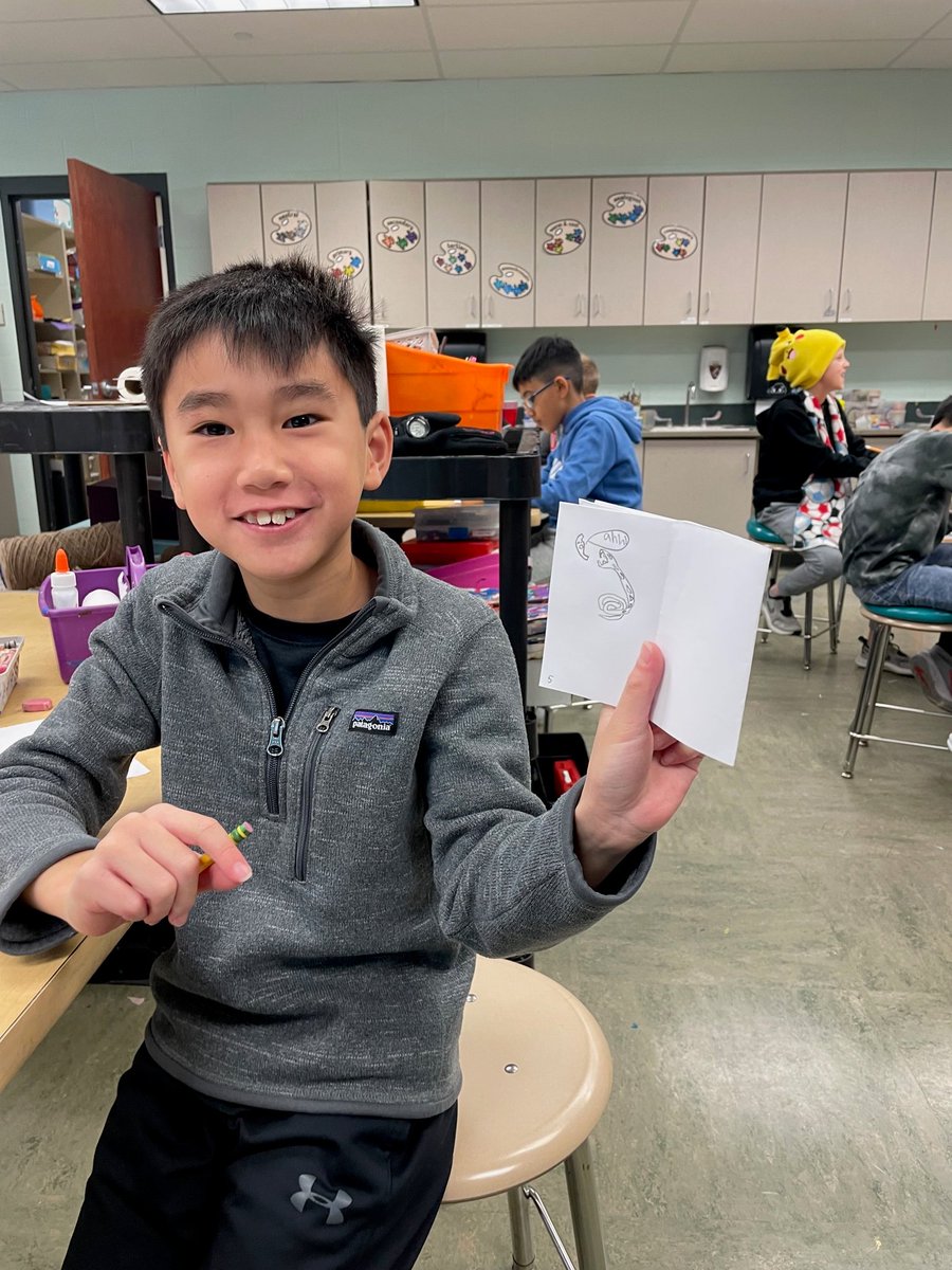 GREArtPics's tweet photo. 5th, 4th, and 3rd grade students worked on their "sloppy copy" today in art class with teaching artist, Mr. Jerzy Drozd! So many creative and wonderful ideas, so little time! https://t.co/ju1dPXEXyD