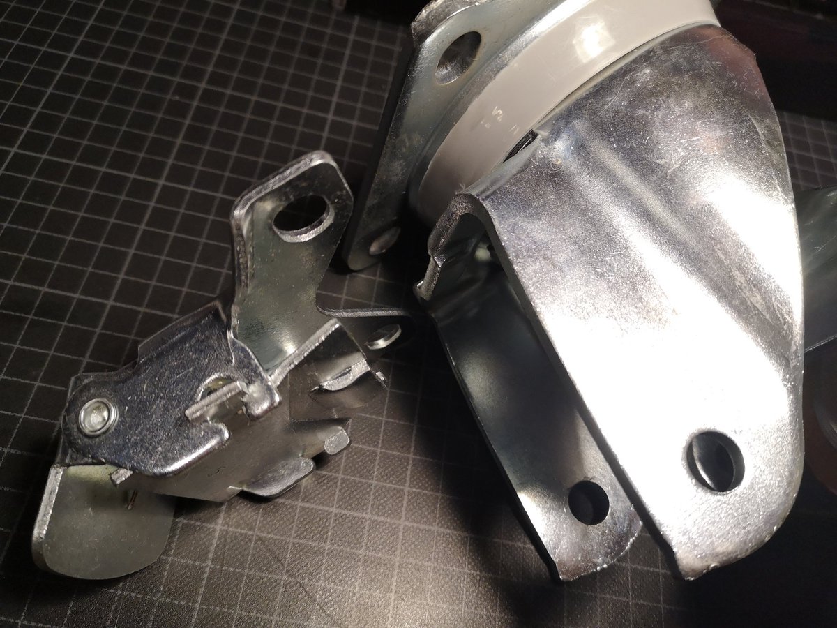 rollenplus's tweet image. Richtungsfeststeller für Schwerlastrollen #rollen #castor #rollenplus