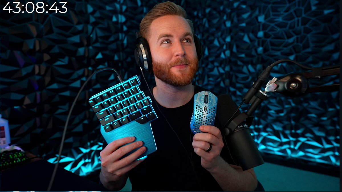 Giving away a few <a href="/DygmaLab/">Dygma</a> &amp; <a href="/finalmouse/">Finalmouse</a> to celebrate going full time and hitting 12,500 subs on Twitch!

To enter:
🔁 - Retweet!
💙 - Like the tweet
💬 - Reply with your Dygma Color (Link Below)
🎥 - Be in Twitch chat when I start the giveaway!