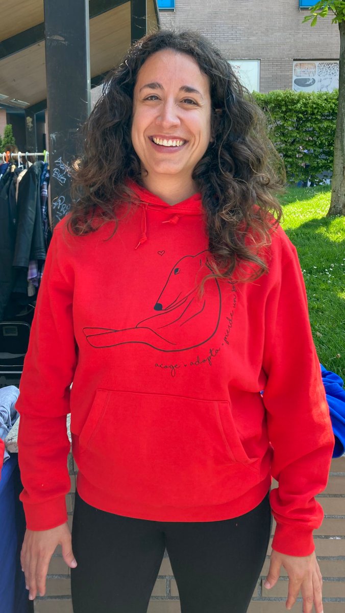 galgoleku's tweet photo. SUDADERAS
Viene el frío y quieres ir abrigado y lucir guap@?
Mira las sudaderas solidarias de Galgo Leku. Todo es para nuestr@s rescatados.
Anímate y elige qué color va mejor con tus ojos.😎
#tiendasolidaria #ponteguap@ #andeyocaliente #galgoleku #acogeadoptapierdeunsofa https://t.co/ysatoB4Zfd