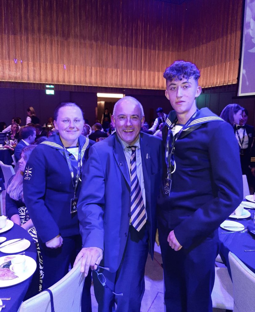 Robert Halfon tweet media