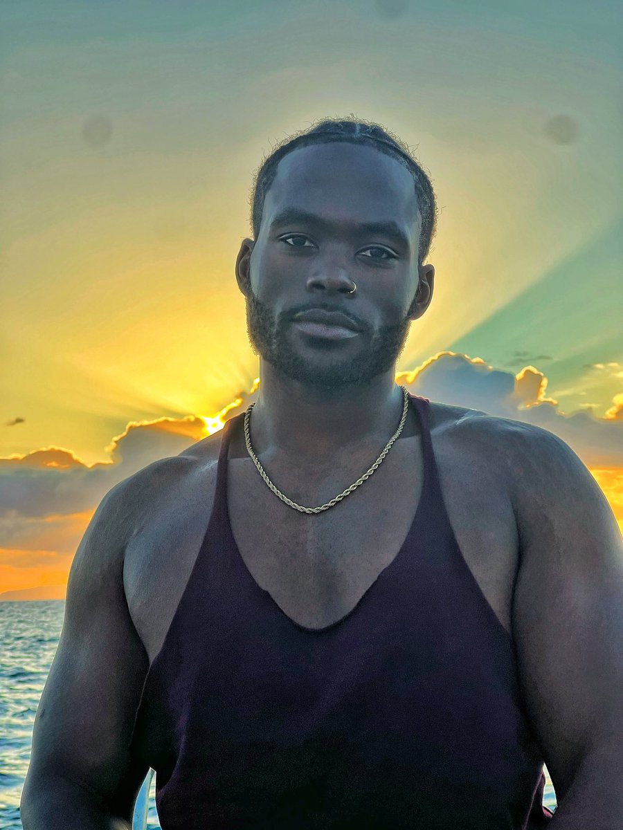 chronically right tweet media