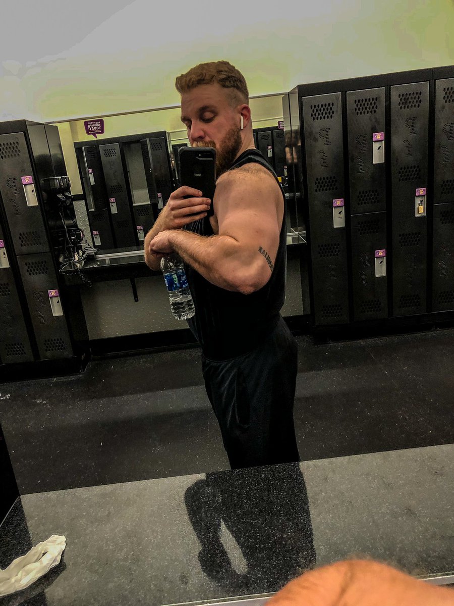 Which little #piggy wants to worship these arms? #findom #ftmdick #transdom