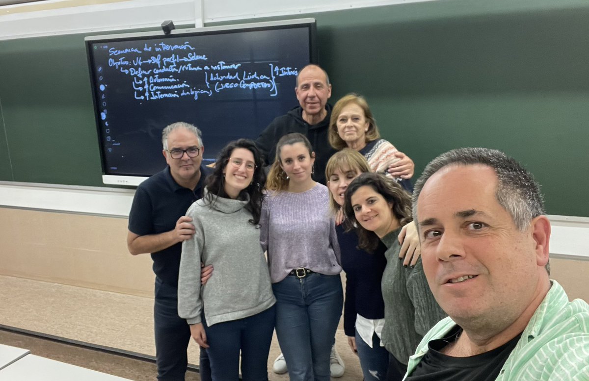 fonsi1x2's tweet photo. 1a jornada/3 de trabajo conjunto proyecto #divintech : Diversidad, Inclusión y Tecnologías focalizado en diseñar prácticas en robótica para alumnos con #TEA @LaSalleBCN @LaSalleLaSeu @LaSalleMAD #NCALaSalle #NCALaSalleRobotica #BetterCallSaul @creasteam @CreaSTEAM_proj #STEAM_Lab https://t.co/2gurhNjQdW