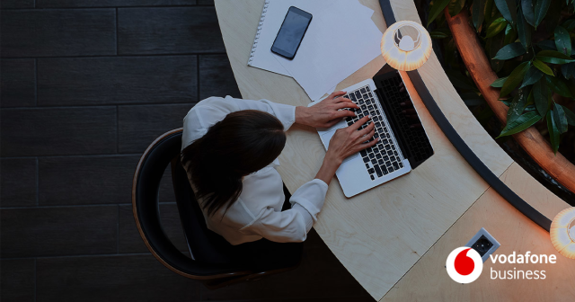 CommsUnified's tweet image. Download @VodafoneBiz’s new Q&amp;amp;A document where they discuss trends, considerations and best practices with Forrester about transforming your workplace: bit.ly/3XKtnbG