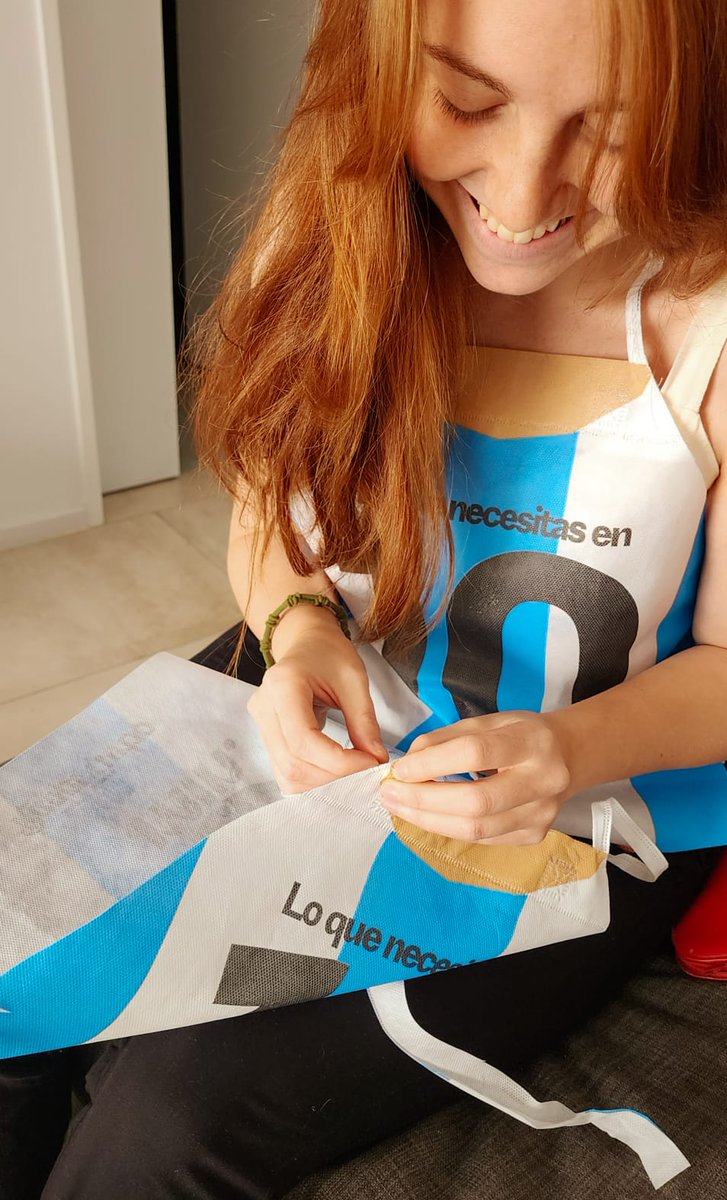 daniela_depalma's tweet photo. No nos alcanzó para la camiseta pero tenemos a #rappiturbo @RappiArgentina #VamosArgentina #Messiselomeressi #sihaypobrezaquenosenote #lascalonetta #mipais https://t.co/1MQs981sbb