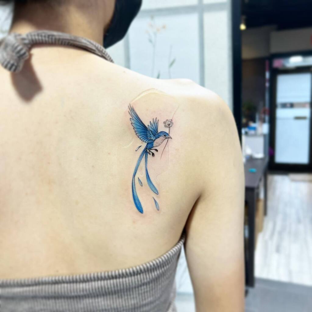 Jingstattoo's tweet photo. Starbird from Final Fantasy with elpis flower in its beak.
#starbirdtattoo #finalfantasy #elpisflower #birdtattoo #gametattoo #finalfantasytattoo https://t.co/8PXRLh9y7u https://t.co/UpdqQBuRpD